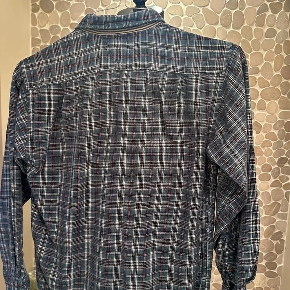 Tommy Hilfiger boys plaid flannel – size medium